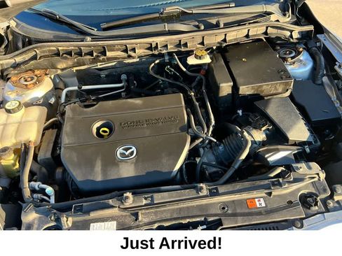 Used 2011 MAZDA MAZDA3 i Touring image 14