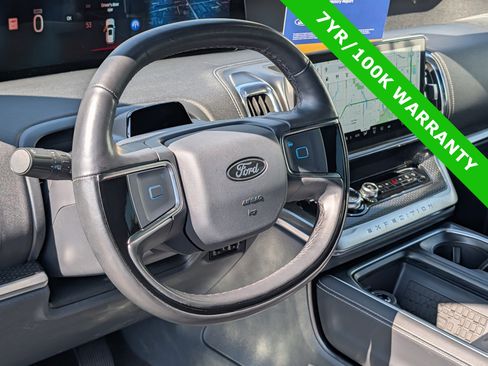 Used 2025 Ford Expedition Max Platinum w/ Stealth Appearance Package AWD/4WD image 25