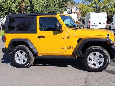 Used 2020 Jeep Wrangler Sport AWD/4WD image 2