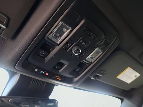 Used 2023 GMC Yukon XL AT4 w/ LPO, Floor Liner Package AWD/4WD image 25