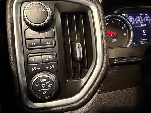 Used 2021 Chevrolet Silverado 1500 High Country w/ Technology Package image 25