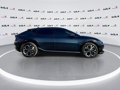 Used 2024 Kia EV6 Wind image 9