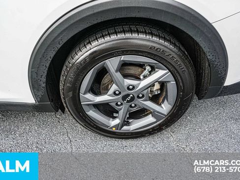 Used 2025 Kia K4 FWD image 17