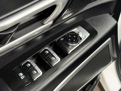 Used 2020 Kia Telluride S w/ S 8 Passenger Seating Package image 14