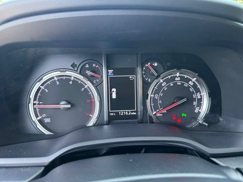 Used 2021 Toyota 4Runner Limited AWD/4WD image 19