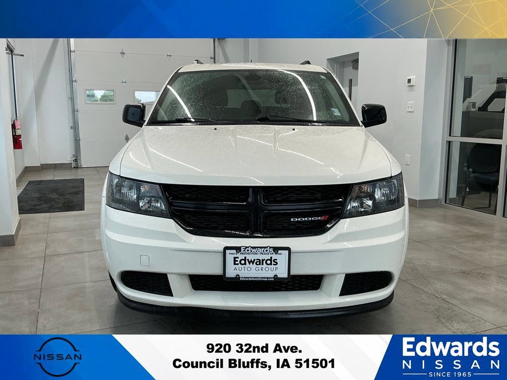 Used 2020 Dodge Journey SE w/ SE Popular Equipment Group FWD image 3