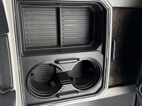 Used 2022 Ford F450 Lariat image 21