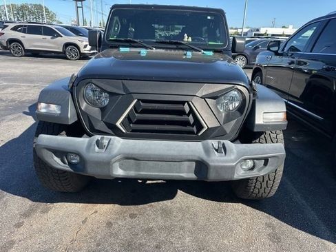 Used 2020 Jeep Wrangler Unlimited Sport AWD/4WD image 3