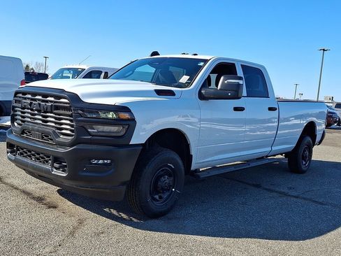 New 2026 RAM 2500 Tradesman AWD/4WD image 4