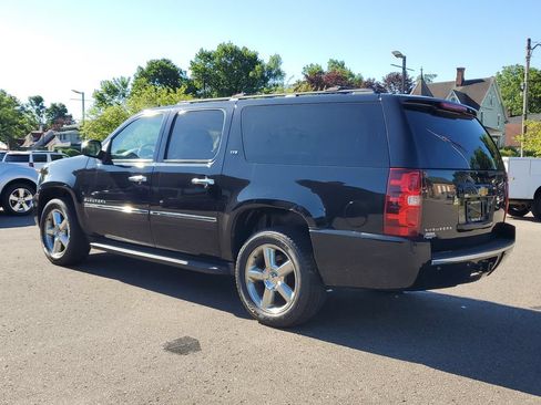 Used 2014 Chevrolet Suburban LTZ AWD/4WD image 5