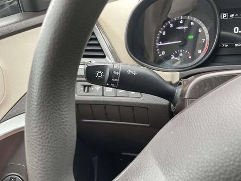 Used 2017 Hyundai Santa Fe Sport FWD image 25