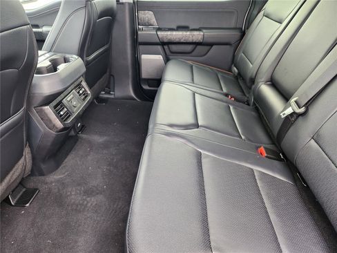 New 2025 Ford F250 Lariat w/ Lariat Ultimate Package image 22