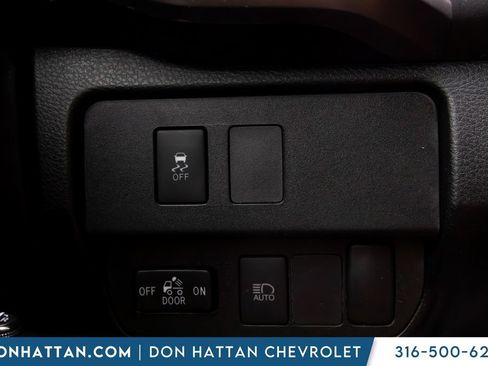 Used 2020 Toyota Tacoma SR5 AWD/4WD image 12