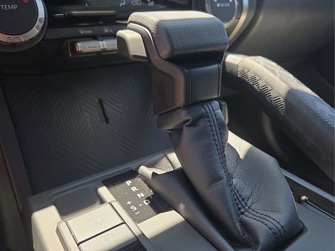 New 2026 Toyota 4Runner SR5 AWD/4WD image 26