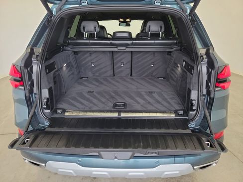 Used 2025 BMW X5 xDrive50e image 11