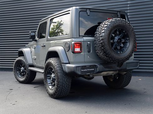 Used 2019 Jeep Wrangler Sport AWD/4WD image 3