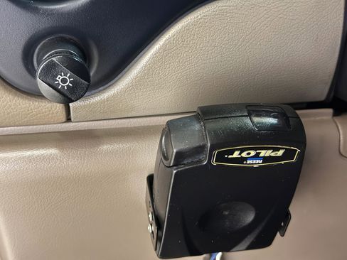 Used 2002 Ford E-350 and Econoline 350 Van image 58