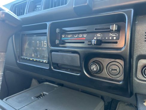 Used 1991 Mitsubishi Delica image 9