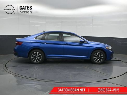 Used 2023 Volkswagen Jetta S FWD image 3