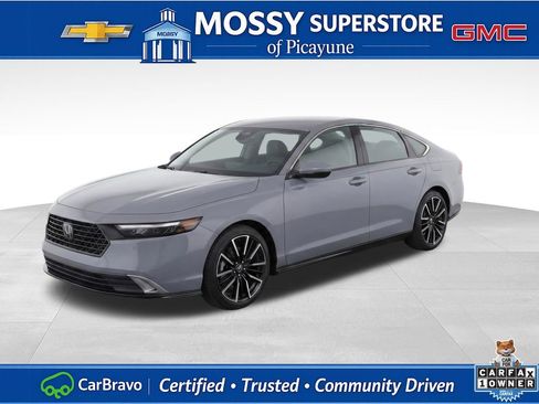 Used 2023 Honda Accord Touring image 1
