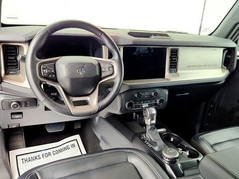 Used 2025 Ford Bronco Outer Banks AWD/4WD image 12