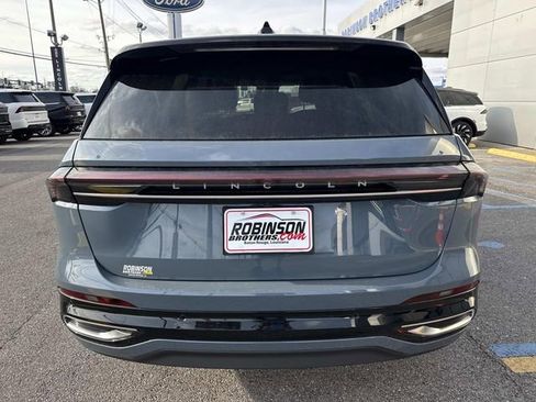 New 2026 Lincoln Nautilus Reserve image 4