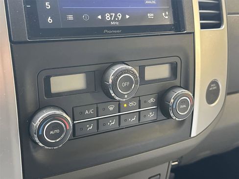 Used 2018 Nissan Frontier SV w/ Value Truck Package AWD/4WD image 19
