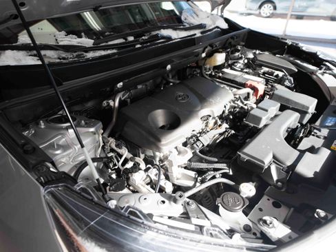 Used 2025 Toyota RAV4 XLE image 32