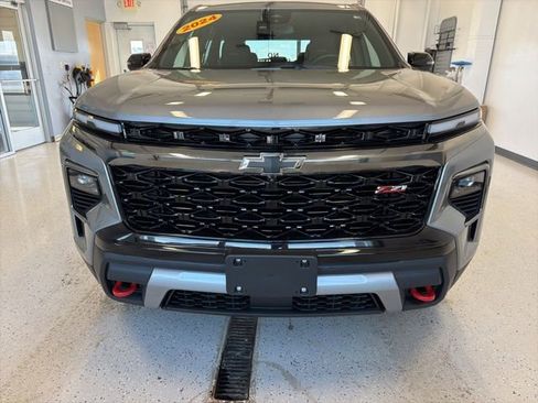 Used 2024 Chevrolet Traverse Z71 AWD/4WD image 4
