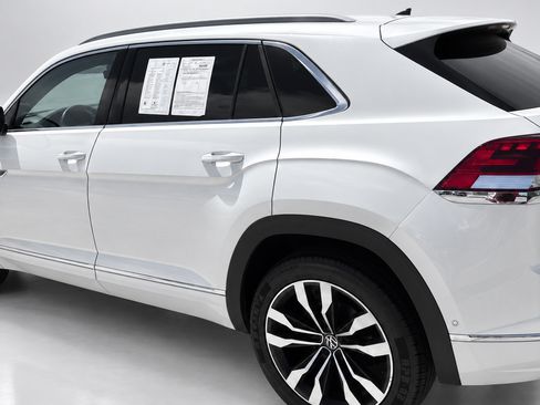 Used 2022 Volkswagen Atlas Cross Sport SEL Premium R-Line AWD/4WD image 10