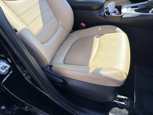 Used 2022 Toyota RAV4 XLE Premium AWD/4WD image 10