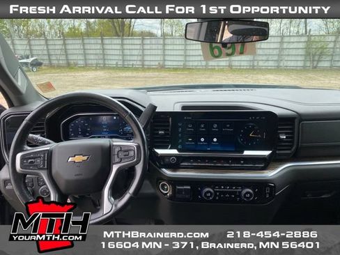 Used 2022 Chevrolet Silverado 1500 LT w/ Max Trailering Package AWD/4WD image 10