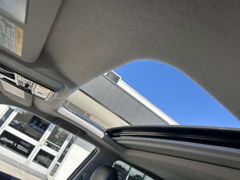 Used 2023 Toyota 4Runner Limited image 11