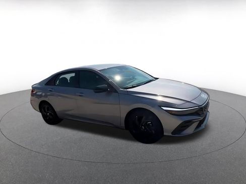 Used 2026 Hyundai Elantra Sport FWD image 2