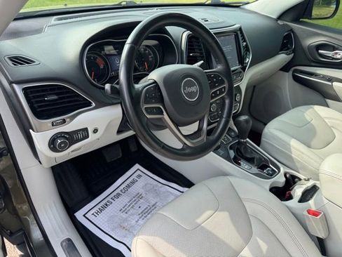 Used 2020 Jeep Cherokee Limited w/ Technology Group AWD/4WD image 14