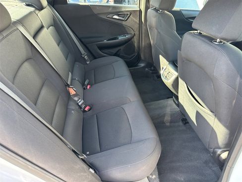 Used 2023 Chevrolet Malibu LT image 17