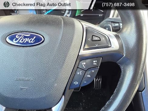 Used 2016 Ford Fusion Titanium FWD image 16