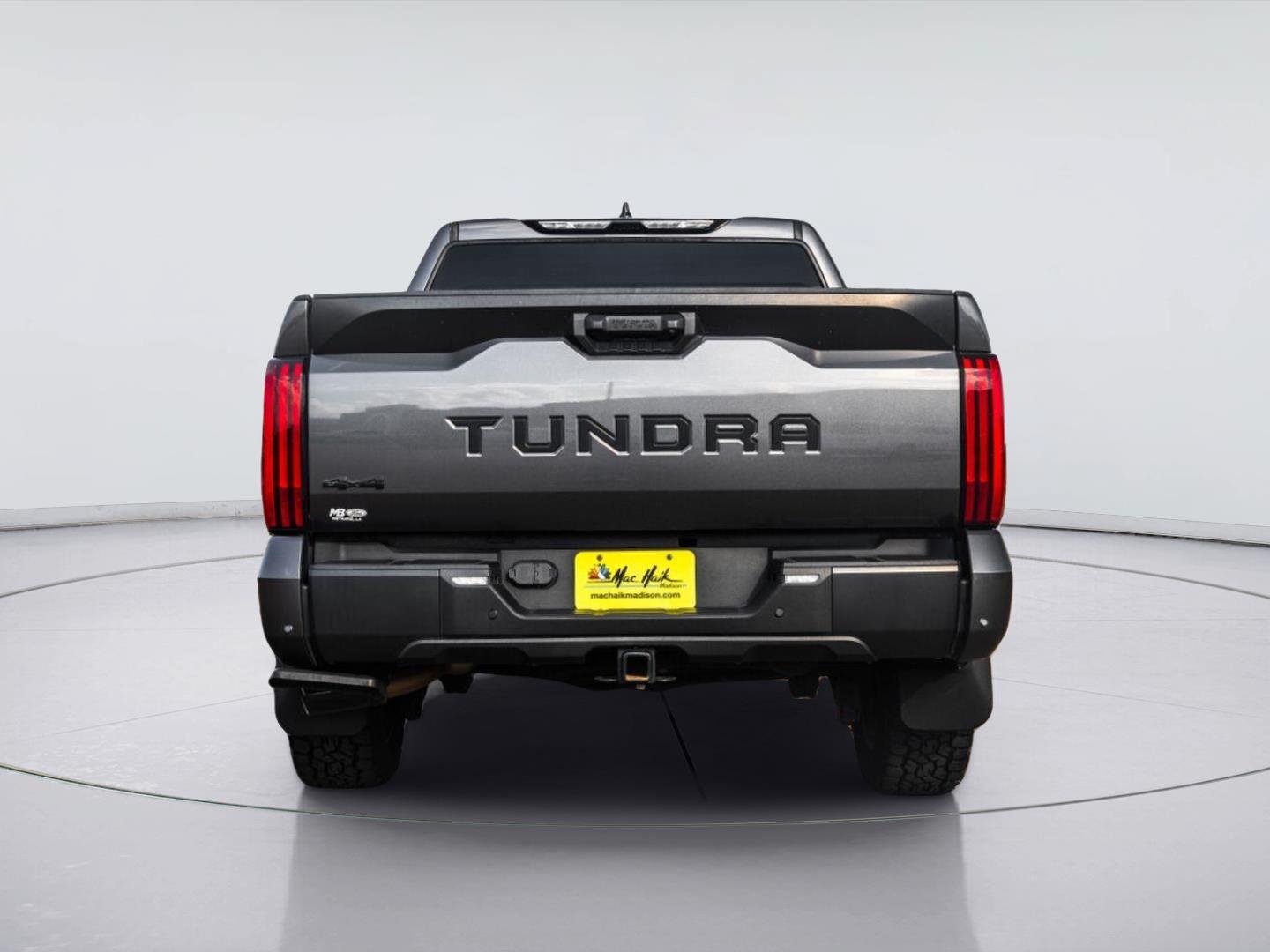 Used 2023 Toyota Tundra SR5 w/ SR5 Convenience Package AWD/4WD image 8