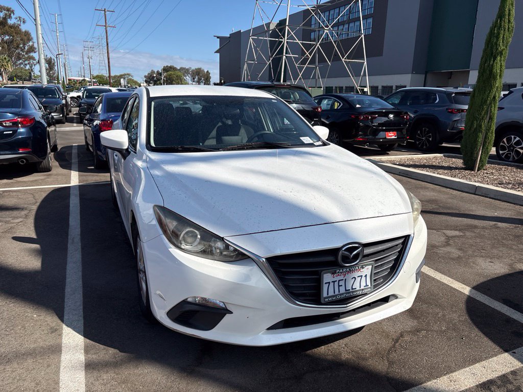 Used 2016 MAZDA MAZDA3 i Sport w/ Preferred Equipment Package FWD image 3