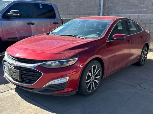 Used 2024 Chevrolet Malibu RS image 2