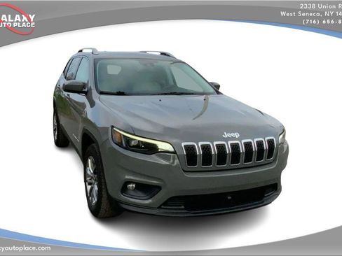 Used 2021 Jeep Cherokee Latitude Lux w/ Comfort/Convenience Group AWD/4WD image 3