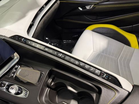 Used 2021 Chevrolet Corvette Stingray Premium Conv w/ Z51 Performance Package image 38