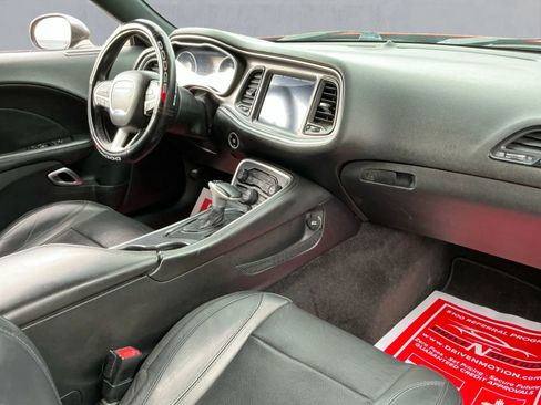 Used 2017 Dodge Challenger GT w/ Driver Convenience Group image 16