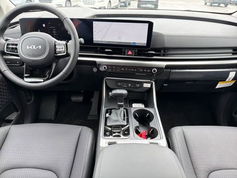 New 2026 Kia Carnival SX Prestige FWD image 9