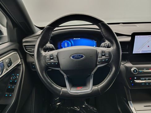 Used 2020 Ford Explorer ST image 44
