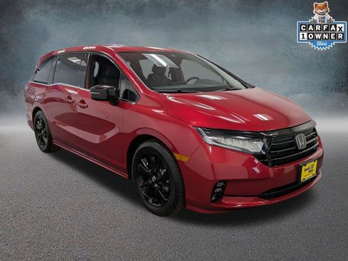 Used 2023 Honda Odyssey Sport image 3