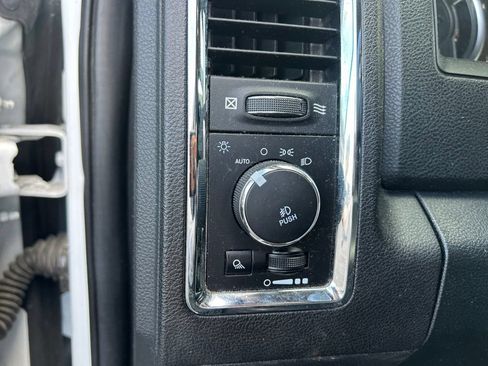 Used 2017 RAM 1500 Laramie AWD/4WD image 18