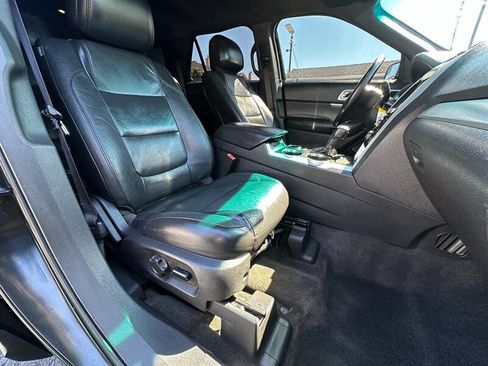 Used 2014 Ford Explorer XLT w/ Equipment Group 202A FWD image 13