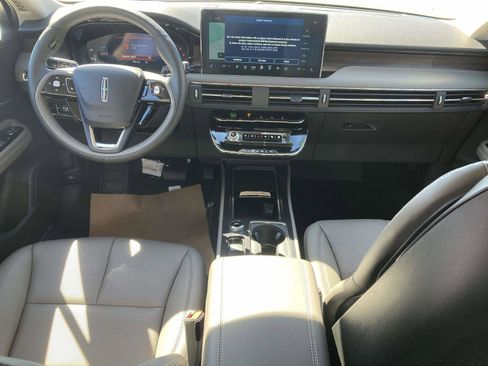 New 2026 Lincoln Corsair Reserve image 18