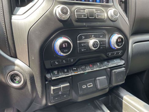 Used 2020 GMC Sierra 2500 Denali w/ Denali Ultimate Package AWD/4WD image 15